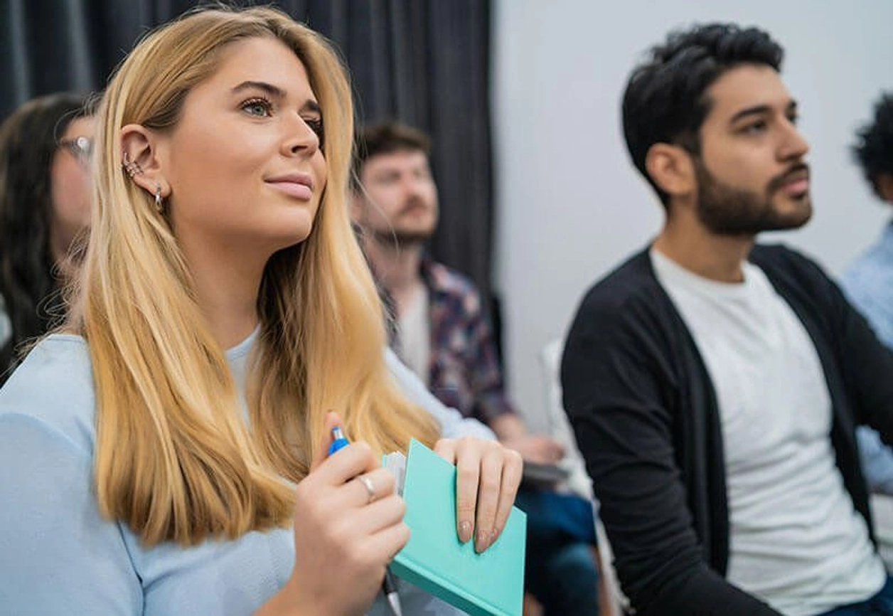 4 Ultimate Tips to Improve Your LinkedIn Profile Visibility?