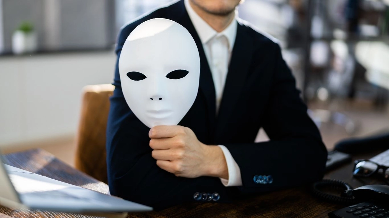 Essential Tips on How to Spot a Fake Instagram Profile