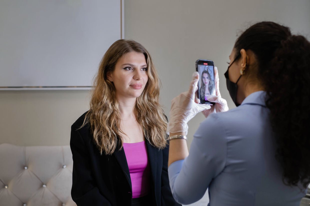 How to Craft the Perfect Instagram Profile Picture Using AI: Inspired by Taylor Swift AI Picture